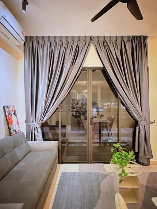 Pangsapuri 2r2b*1-6+1 Pax*kl City*10mins-klcc Kuala Lumpur